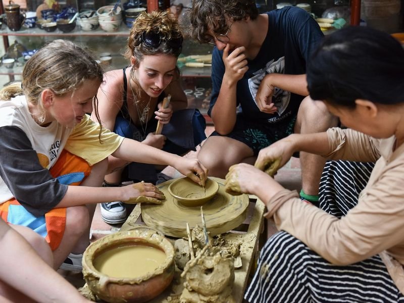 🎨 7. Join a Traditional Craft Workshop